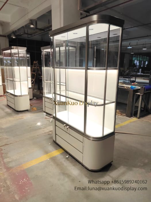 Bespoke shop furniture built to showcase fine jewellery in boutique and luxury retail spaces