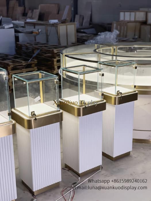 jewellery shop interior design Vietnam luxury jewelry pedestal display case with key lock for diamond necklace watch retail display