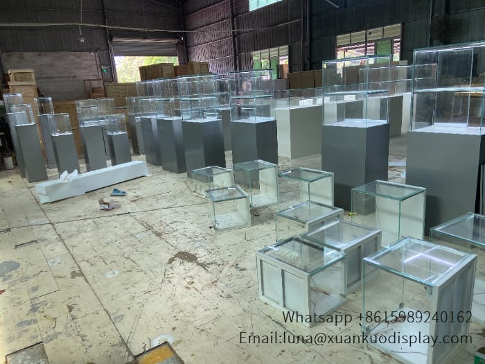 modern jewellery showroom design with gold framed